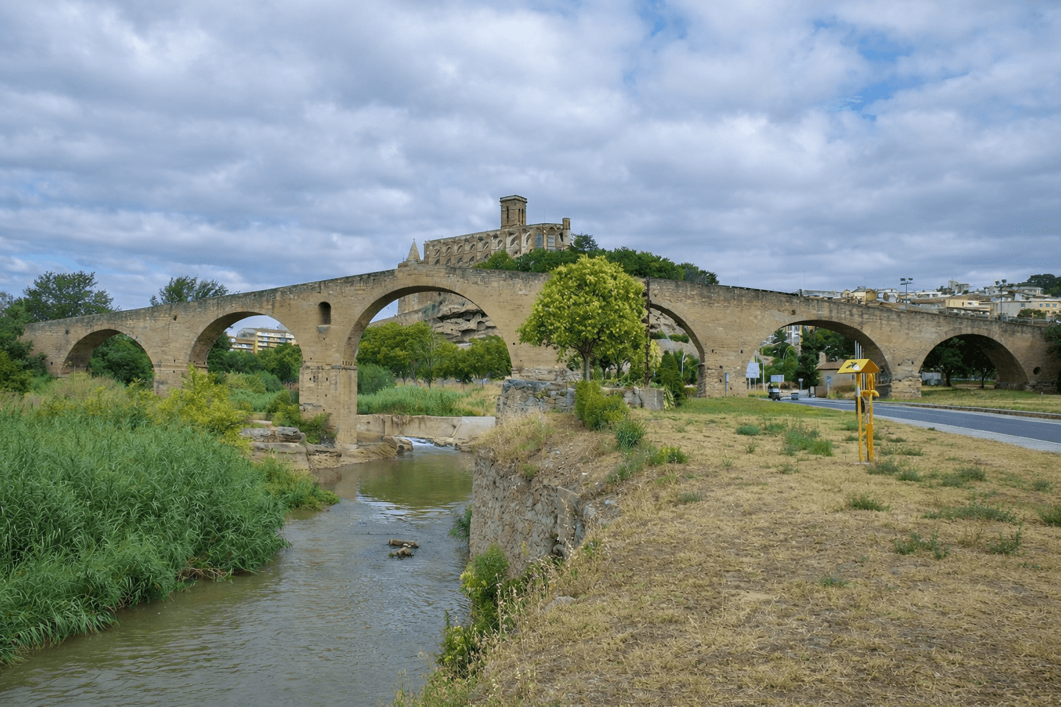 Dins les muralles de la ciutat: Manresa a començaments del segle XIV
